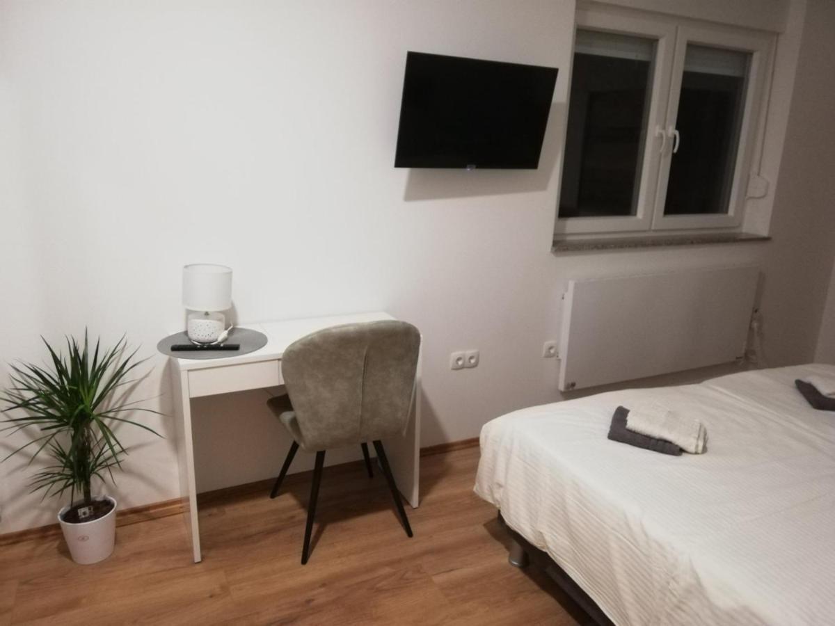 Guest House Lucija Buzin Exterior foto