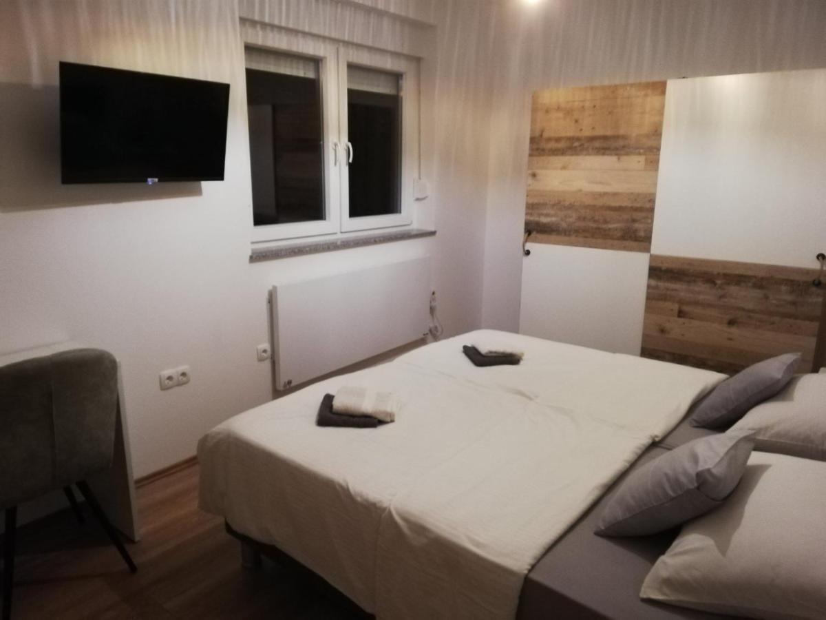Guest House Lucija Buzin Exterior foto