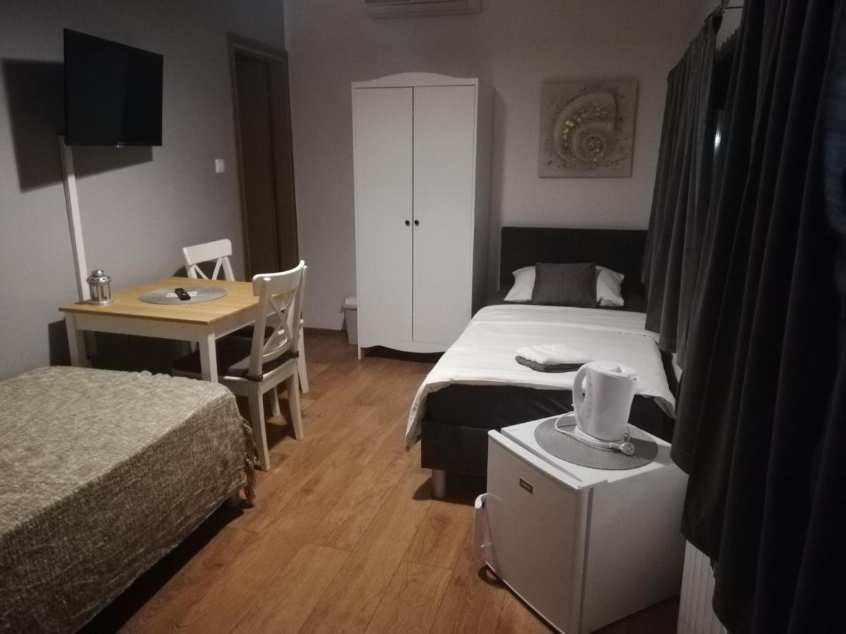 Guest House Lucija Buzin Exterior foto